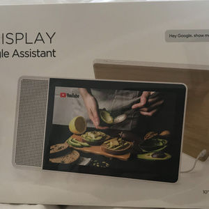 Lenovo 10" white/bamboo Smart Display with google